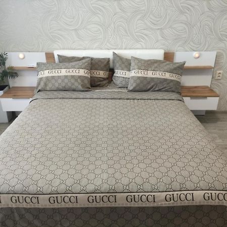 Apartament Zlata De Luxe Iwano-Frankiwsk Zewnętrze zdjęcie