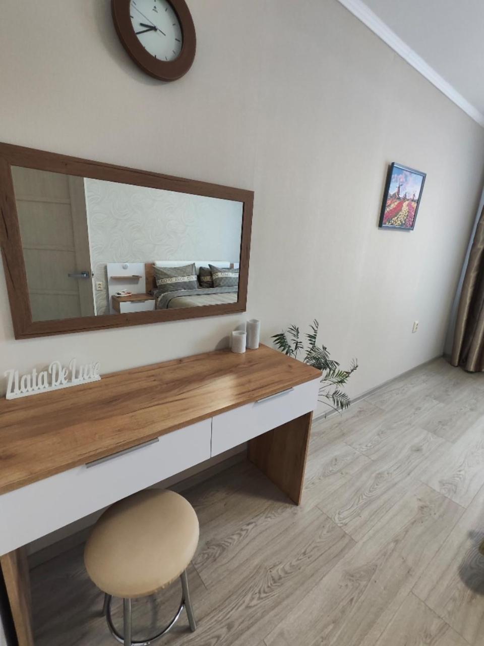 Apartament Zlata De Luxe Iwano-Frankiwsk Zewnętrze zdjęcie