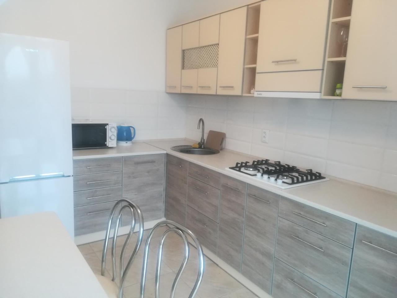Apartament Zlata De Luxe Iwano-Frankiwsk Zewnętrze zdjęcie